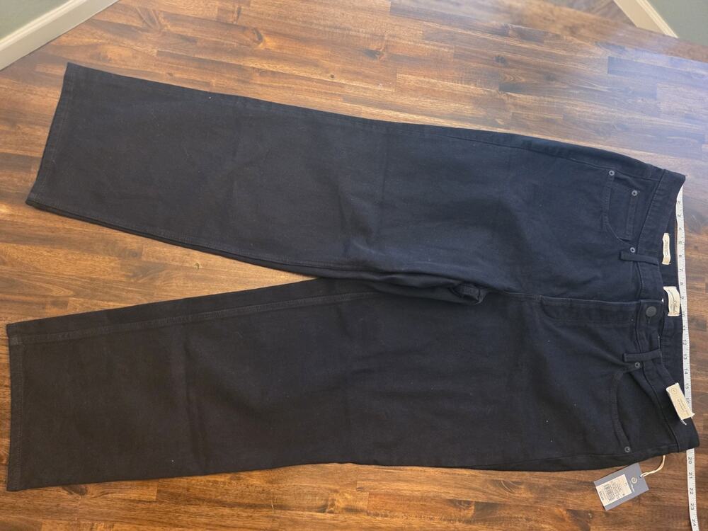Universal Thread Women’s Highest-Rise Straight Leg Jeans Black Size 17 Regular